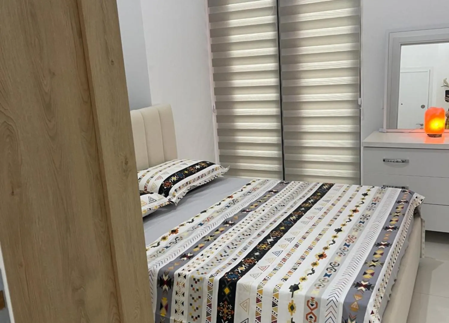Monmon Apartment تيرانا ألبانيا