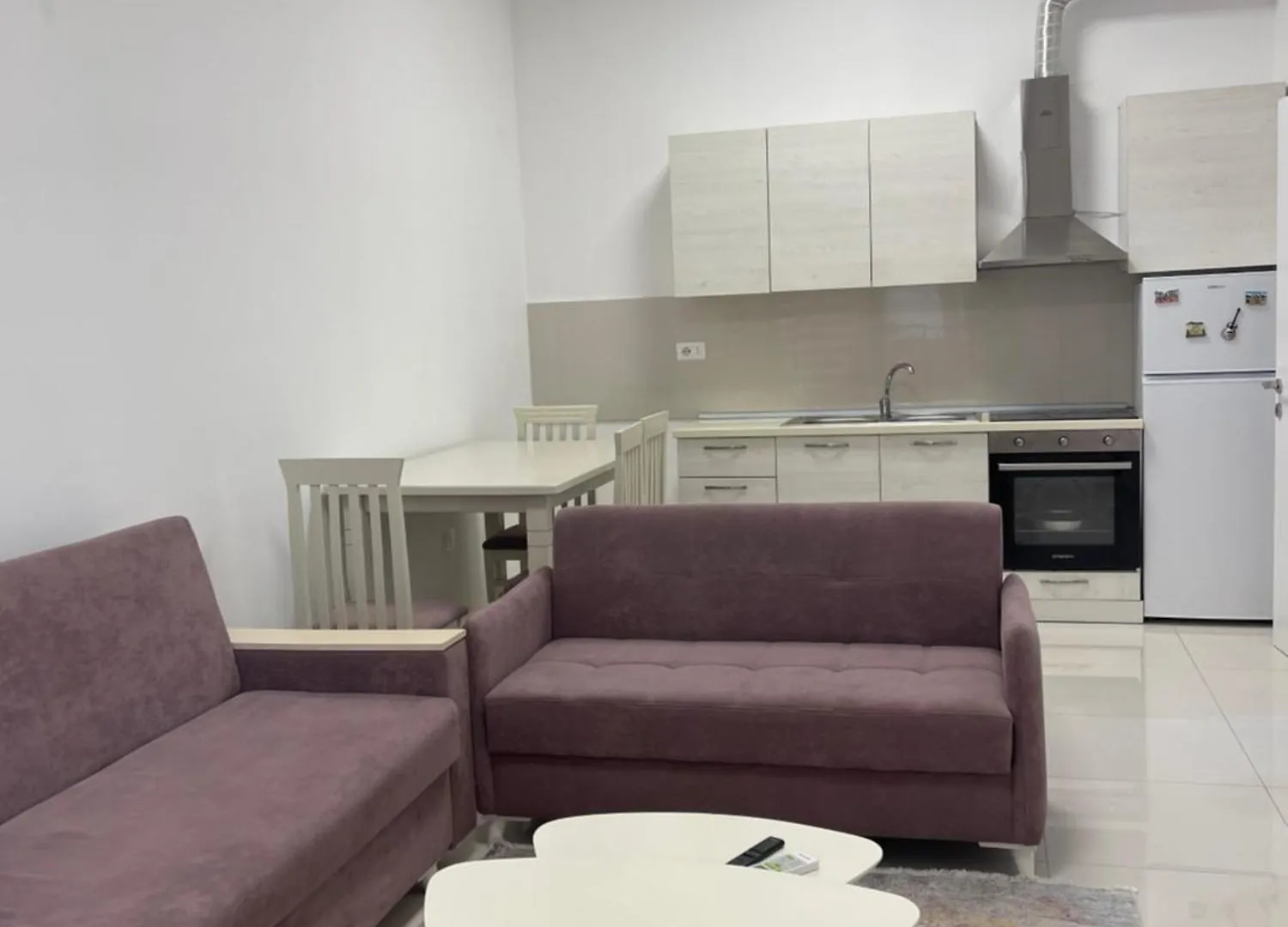 Monmon Apartment تيرانا